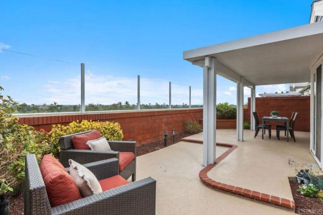7415 Linden, Carlsbad, CA 92011