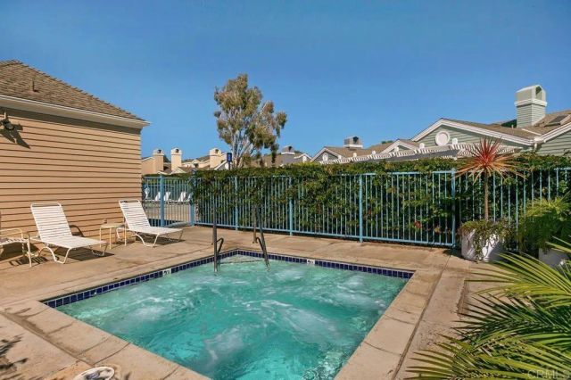 7415 Linden, Carlsbad, CA 92011