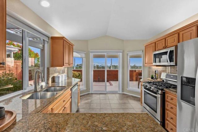 7415 Linden, Carlsbad, CA 92011