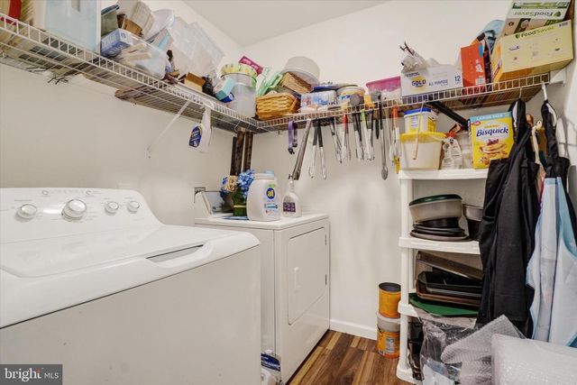 345 TORREY PINES DR, Mount Wolf, PA 17347