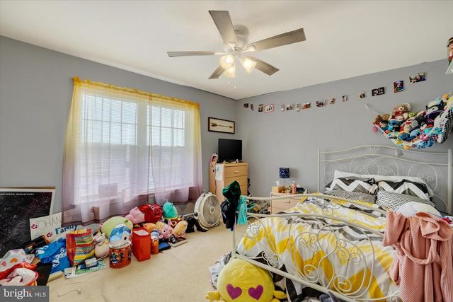 345 TORREY PINES DR, Mount Wolf, PA 17347