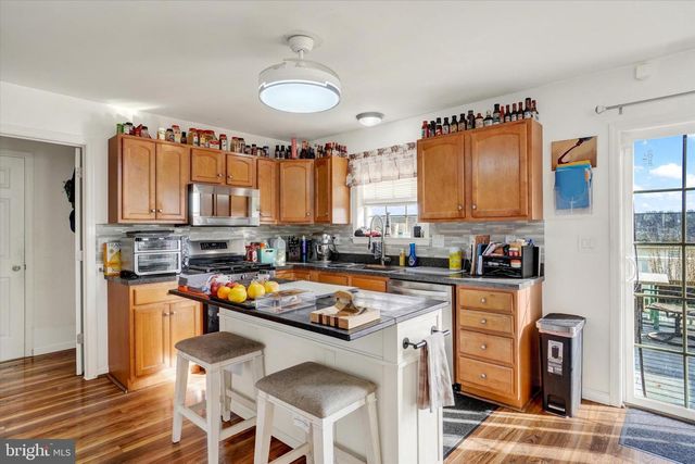 345 TORREY PINES DR, Mount Wolf, PA 17347