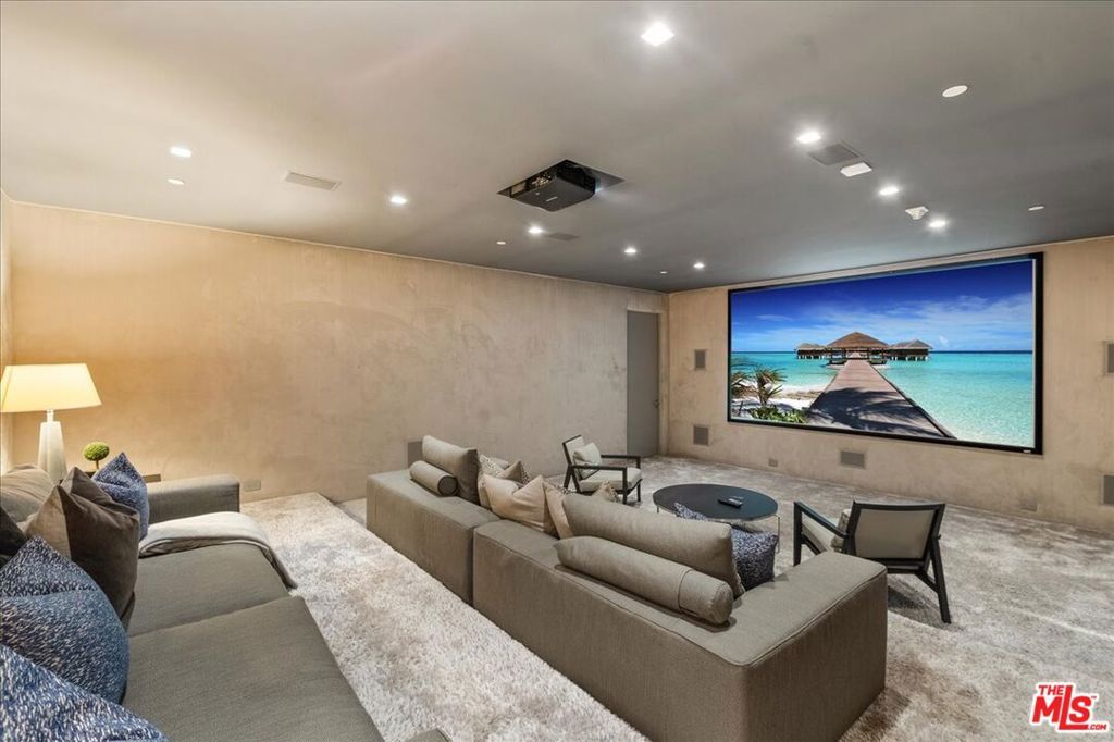 Image 29 of property listing at 1620 Carla, Beverly Hills, CA 90210