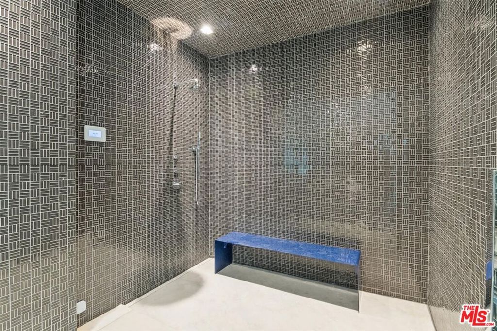 Image 36 of property listing at 1620 Carla, Beverly Hills, CA 90210