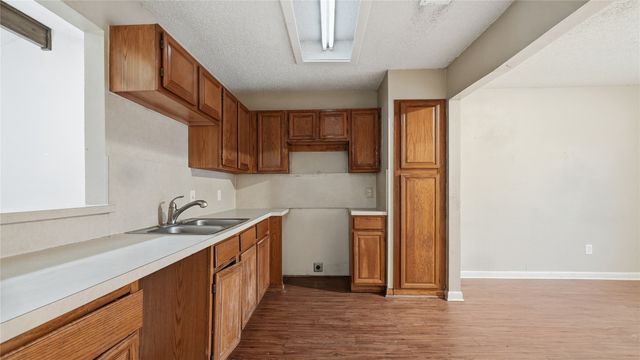 325 Juniper Drive, Arlington, TX 76018