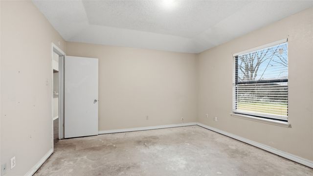 325 Juniper Drive, Arlington, TX 76018