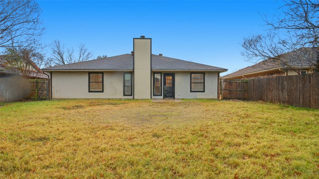 325 Juniper Drive, Arlington, TX 76018