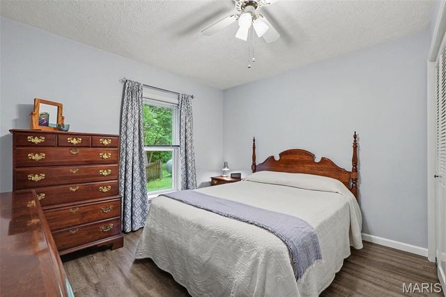 4120 Charbonier Road, Florissant, MO 63031