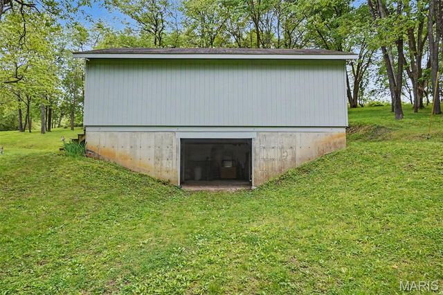 4120 Charbonier Road, Florissant, MO 63031