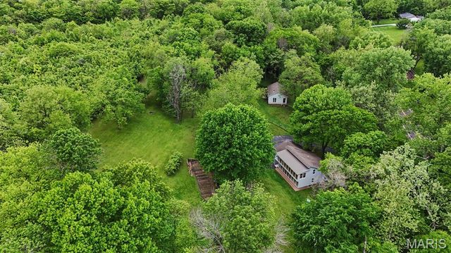 4120 Charbonier Road, Florissant, MO 63031