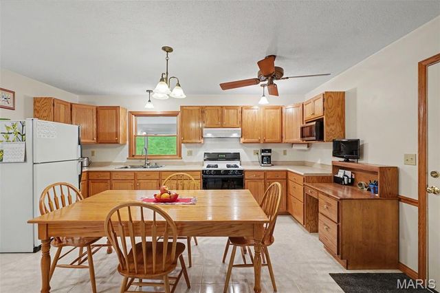 4120 Charbonier Road, Florissant, MO 63031