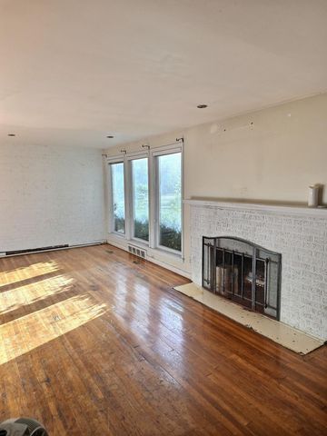 2313 Saint Joseph Street, West Bloomfield Twp, MI 48324