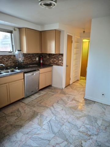 2313 Saint Joseph Street, West Bloomfield Twp, MI 48324