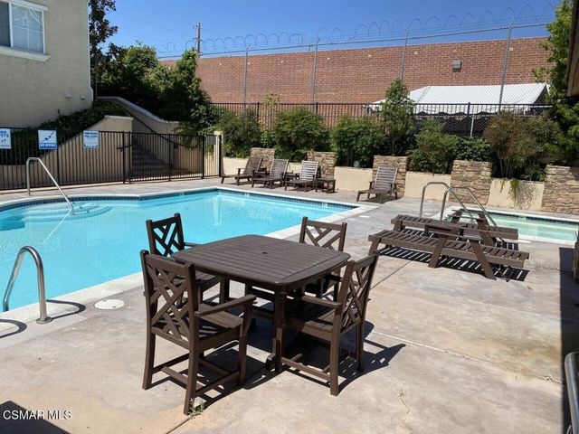 9301 Shirley Avenue 67, Northridge, CA 91324