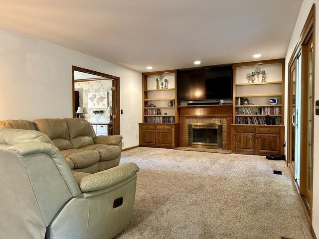 9520 Camelot Street NW, Pickerington, OH 43147