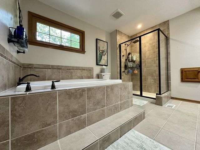9520 Camelot Street NW, Pickerington, OH 43147