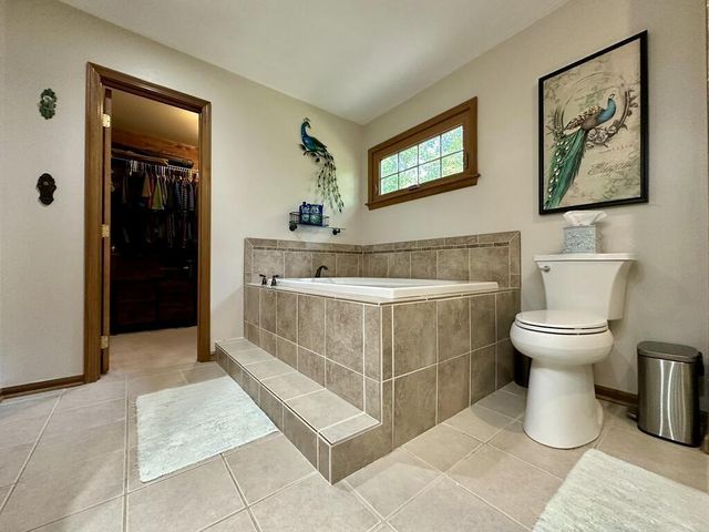 9520 Camelot Street NW, Pickerington, OH 43147