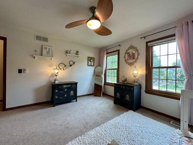 9520 Camelot Street NW, Pickerington, OH 43147