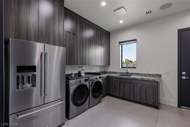 4367 North Fort Apache Road, Las Vegas, NV 89129
