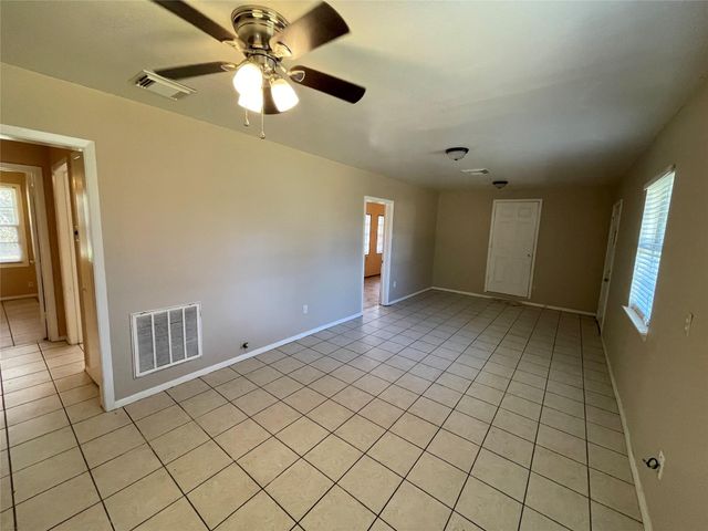 3910 Ella Boulevard, Houston, TX 77018