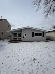 23153 Crossley Avenue, Hazel Park, MI 48030