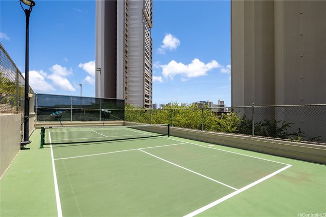 2499 Kapiolani Boulevard 3804, Honolulu, HI 96826