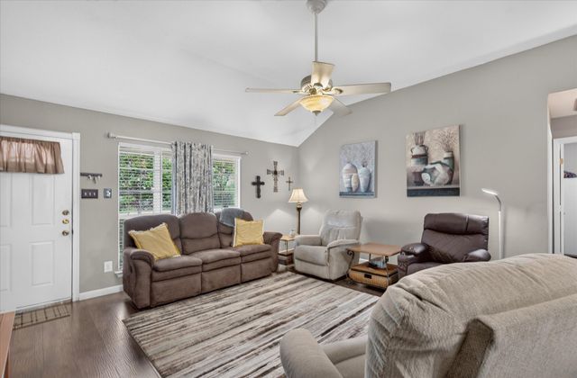 324 Pearson Lane, Azle, TX 76020