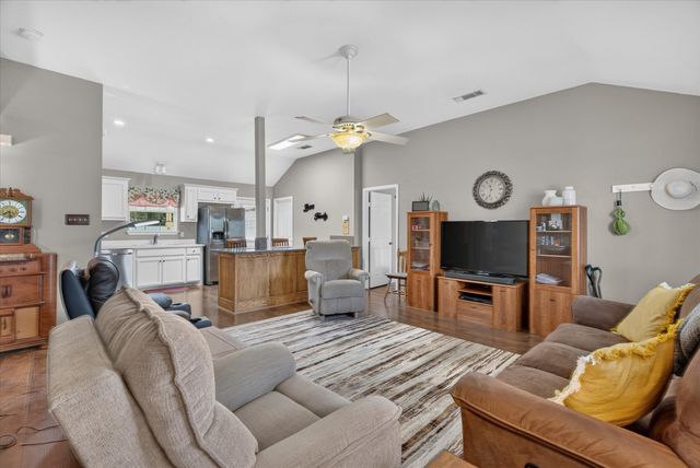 324 Pearson Lane, Azle, TX 76020