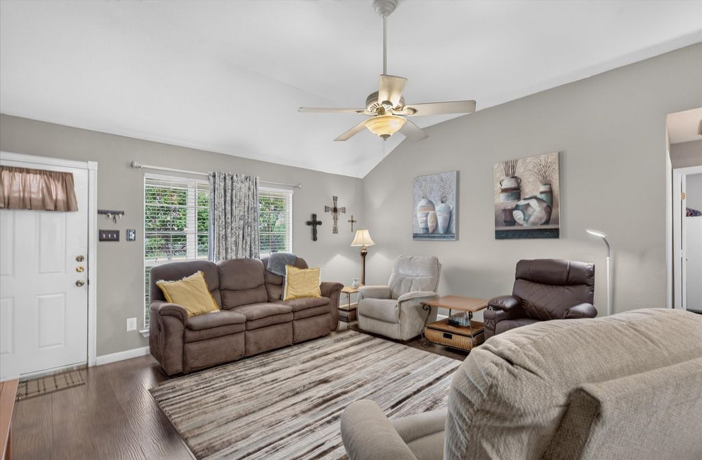 324 Pearson Lane, Azle, TX 76020 — photo 4