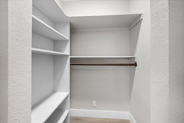 2805 Alhambra Dr, Cameron Park, CA 95682