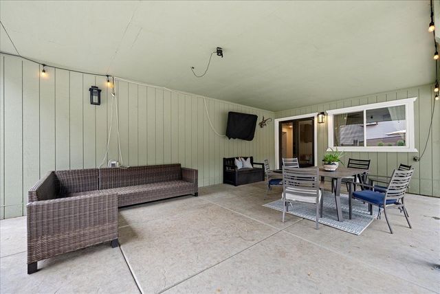 2805 Alhambra Dr, Cameron Park, CA 95682