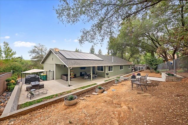 2805 Alhambra Dr, Cameron Park, CA 95682