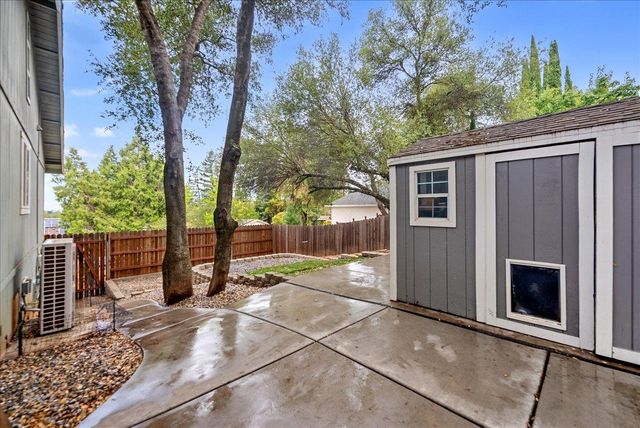 2805 Alhambra Dr, Cameron Park, CA 95682