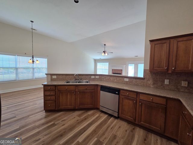 4213 Brentwood Drive, Buford, GA 30518