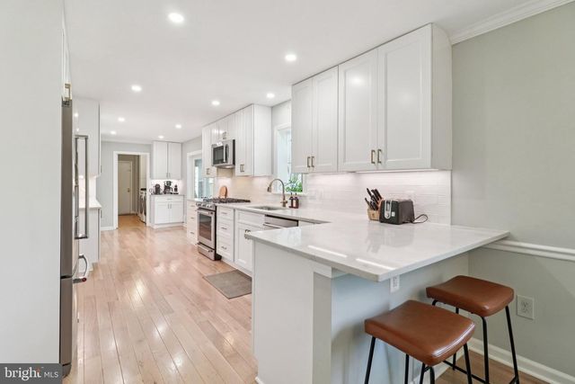 1707 GALLOWAY DR, Vienna, VA 22182