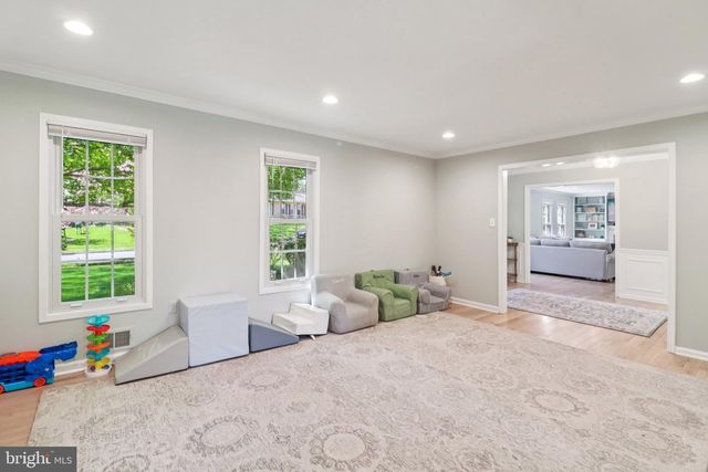 1707 GALLOWAY DR, Vienna, VA 22182