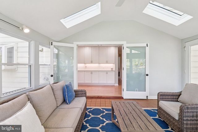 1707 GALLOWAY DR, Vienna, VA 22182
