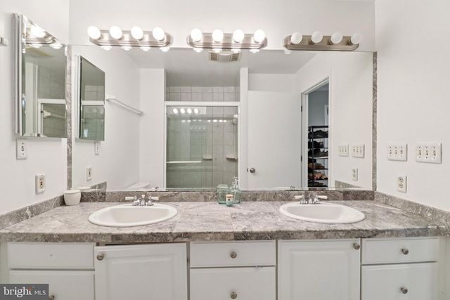 1707 GALLOWAY DR, Vienna, VA 22182