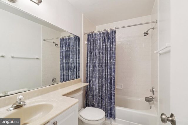 1707 GALLOWAY DR, Vienna, VA 22182