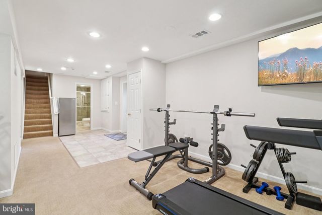 1707 GALLOWAY DR, Vienna, VA 22182