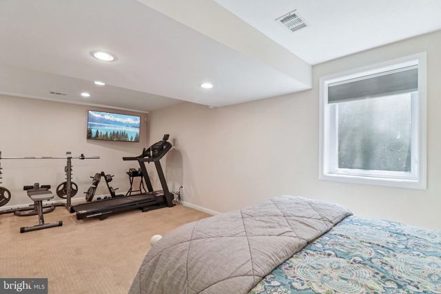 1707 GALLOWAY DR, Vienna, VA 22182