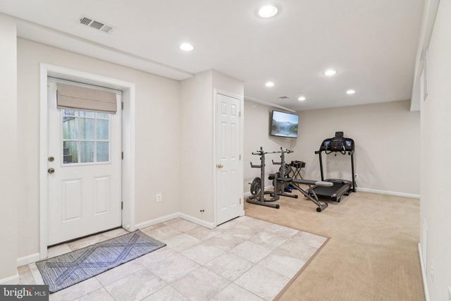 1707 GALLOWAY DR, Vienna, VA 22182