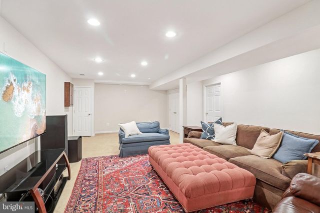 1707 GALLOWAY DR, Vienna, VA 22182
