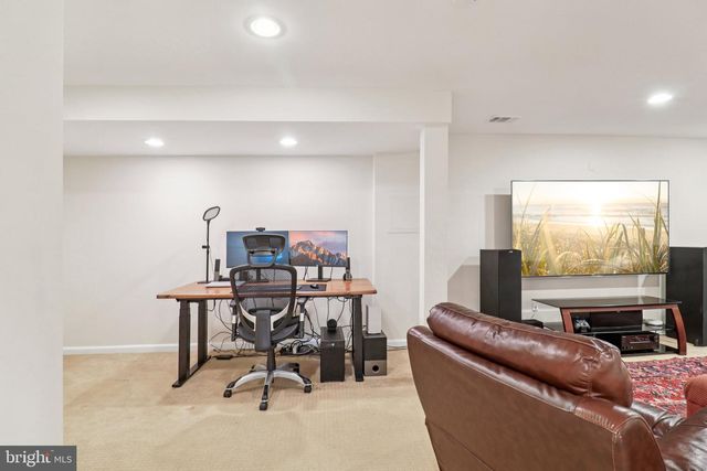 1707 GALLOWAY DR, Vienna, VA 22182