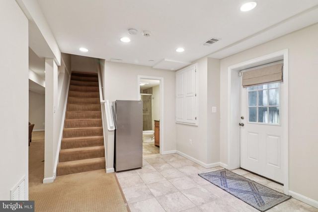 1707 GALLOWAY DR, Vienna, VA 22182