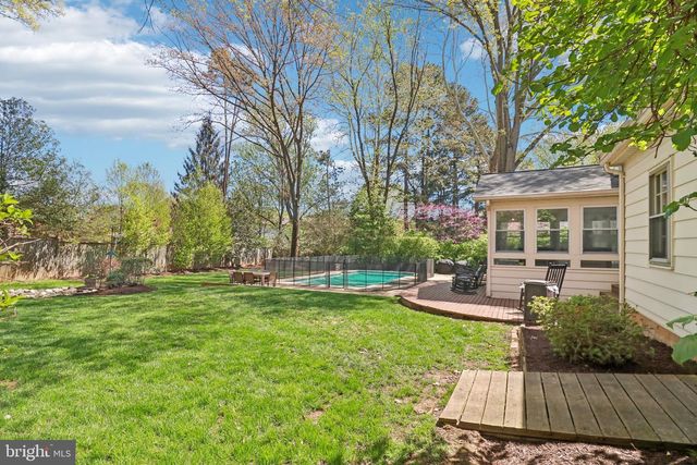 1707 GALLOWAY DR, Vienna, VA 22182
