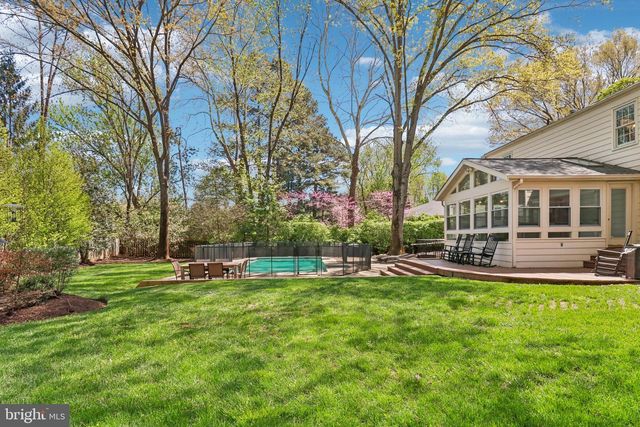 1707 GALLOWAY DR, Vienna, VA 22182