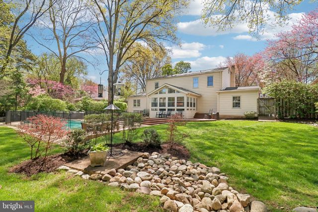 1707 GALLOWAY DR, Vienna, VA 22182