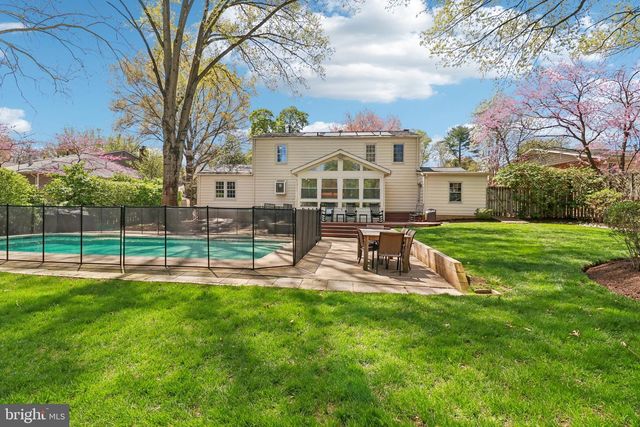 1707 GALLOWAY DR, Vienna, VA 22182