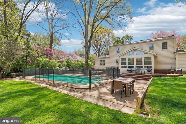1707 GALLOWAY DR, Vienna, VA 22182